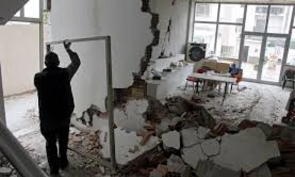 Ελασσόνα: Έξαλλος σεισμοπαθής έδειρε τον αντιδήμαρχο